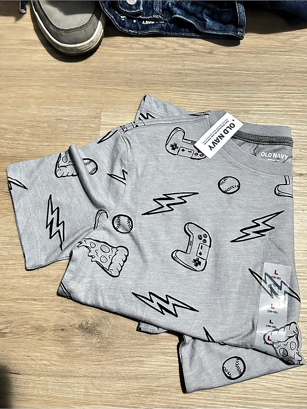 Old Navy Boys Graphic Softest Tee Boys Large Gray Graphic Tee